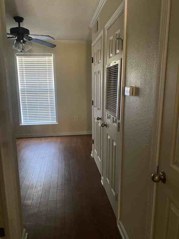 10286 West Winston Avenue - Photo 5 of 13