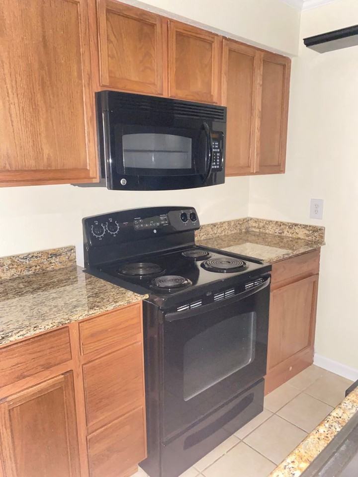 10286 West Winston Avenue - Photo 4 of 13