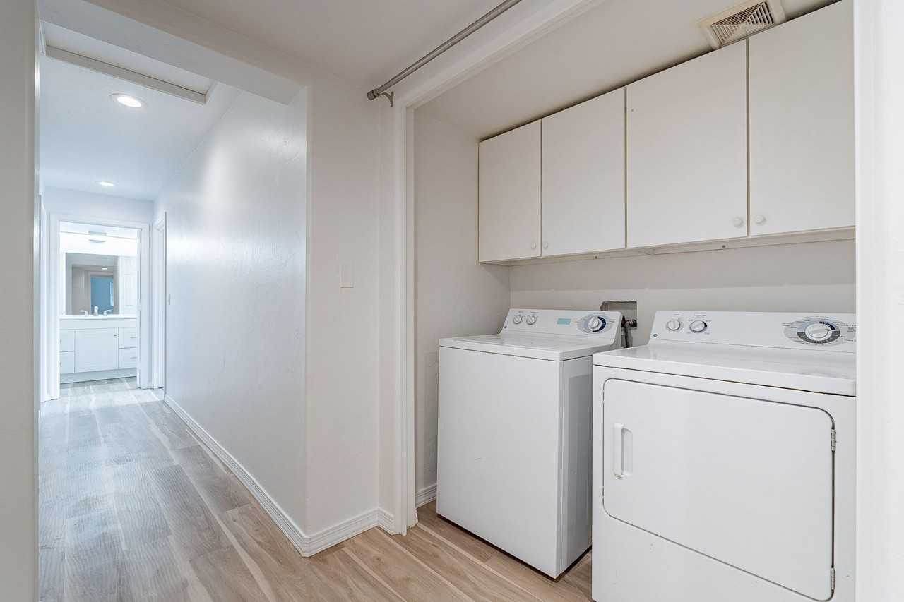 920 E. Elm St. - Photo 5 of 31