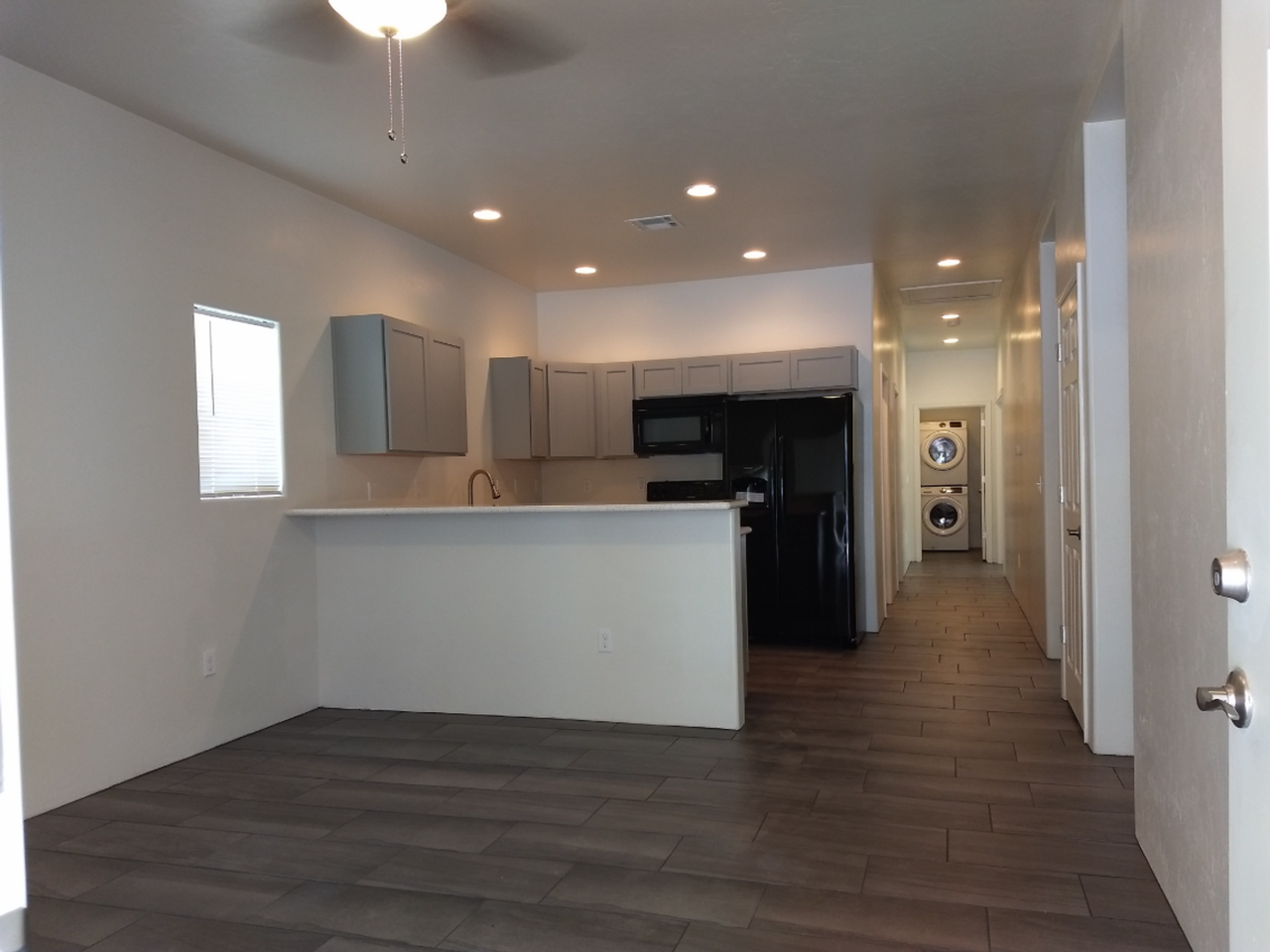 836 E 6th St - Photo 6 of 27