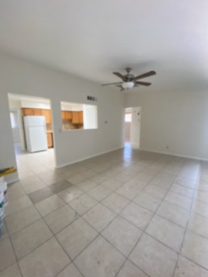 819 E Alturas St - Photo 4 of 9