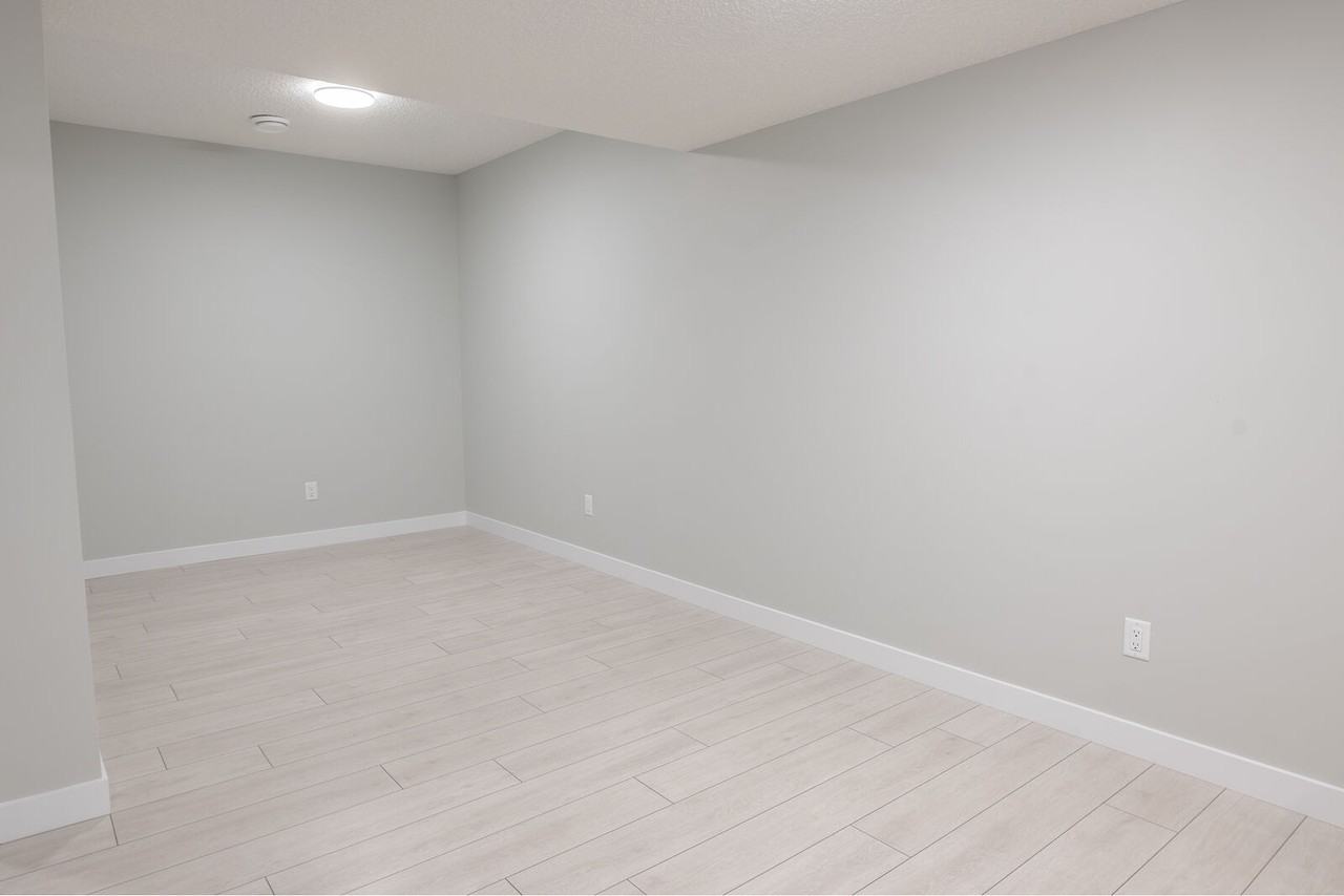 1451 Cherniak Way Sw Bsmt #BS - Photo 6 of 11