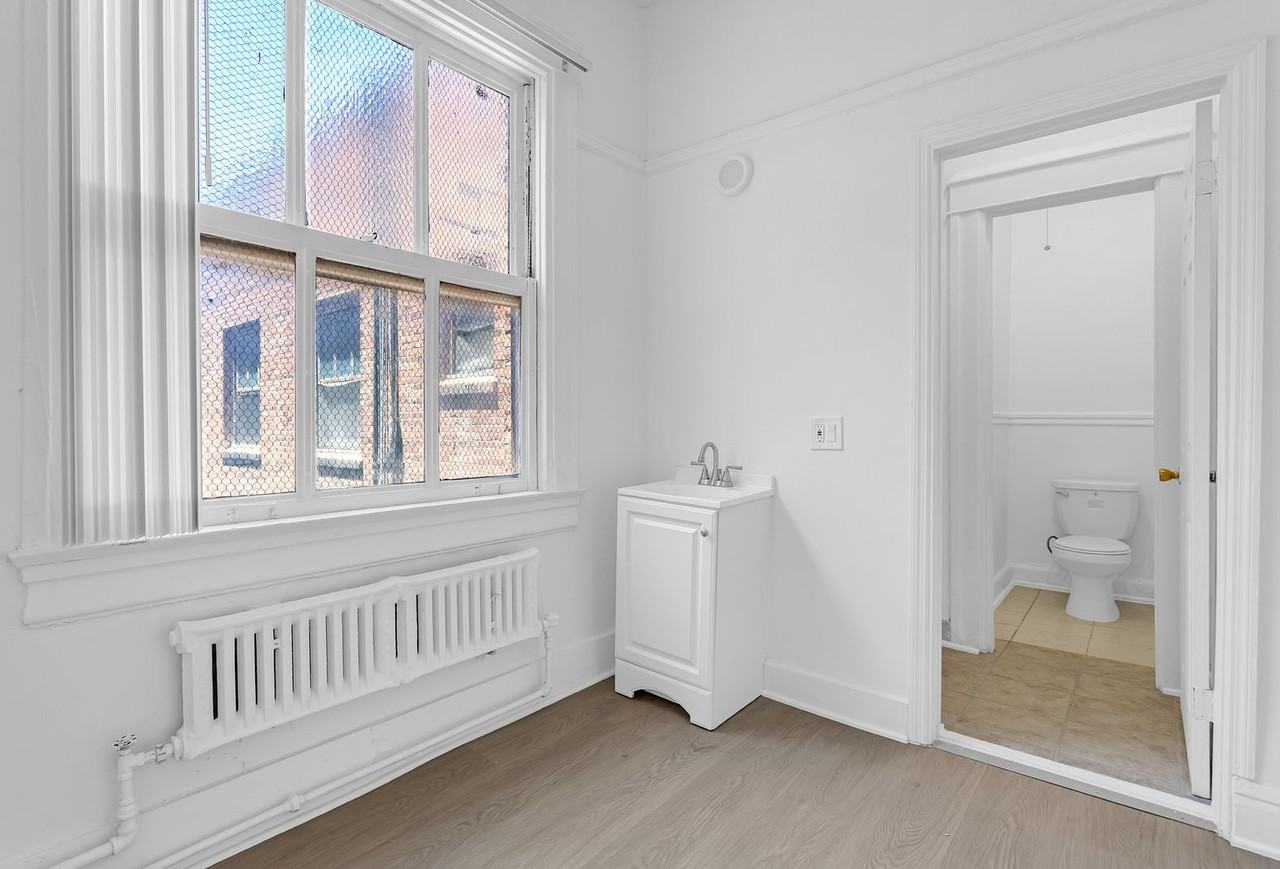 1315 S. Flower St. - Photo 3 of 20