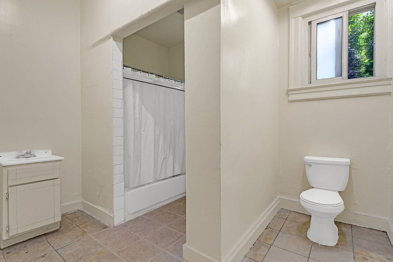 1315 S. Flower St. - Photo 5 of 20