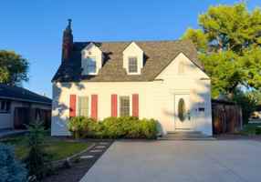 featured image of 122 N Yale St