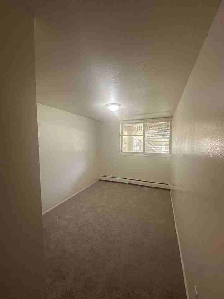 2707 Valmont Rd - Photo 7 of 13