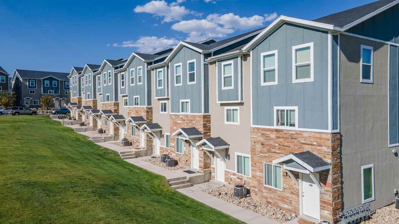 Abbey Ln - Photo 6 of 18