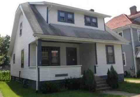 2306 Vaughan Ave - Photo 3 of 4