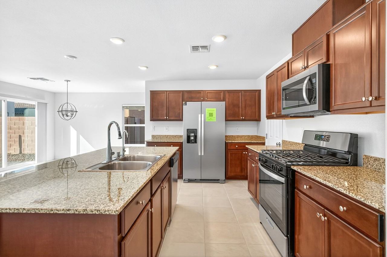 4727 Mystic Quartz Ct - Photo 3 of 25