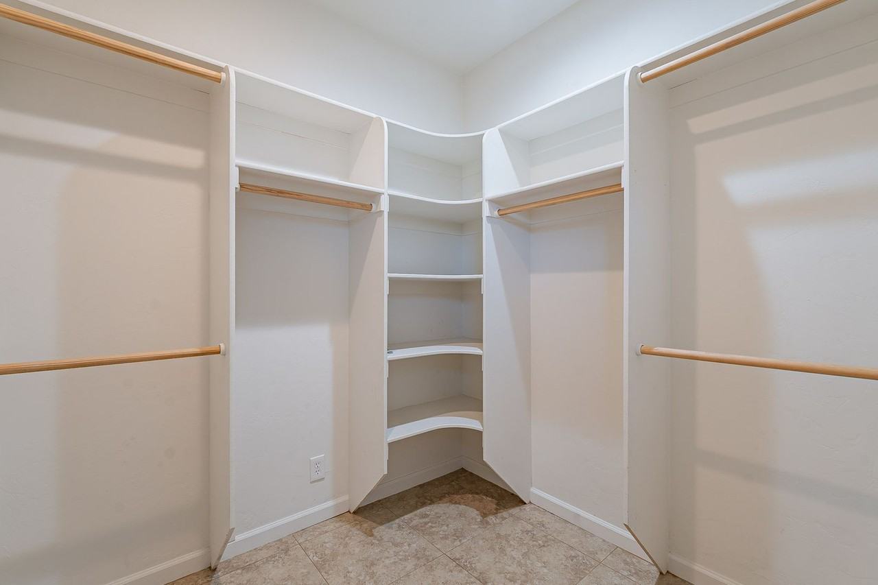 821 E Mabel St - Photo 5 of 27