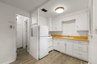 820 W Franklin St - Photo 1 of 1