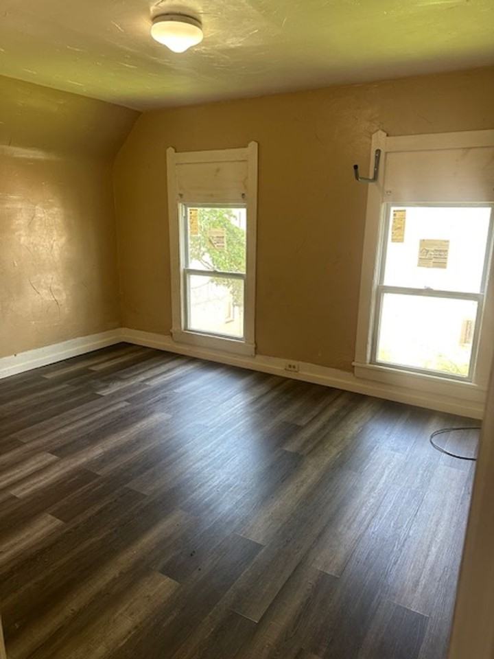 Townsend - Photo 2 of 4