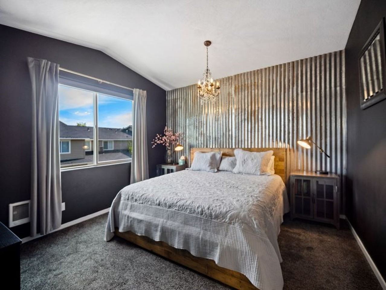 1917 W Bridge Ave - Photo 2 of 50