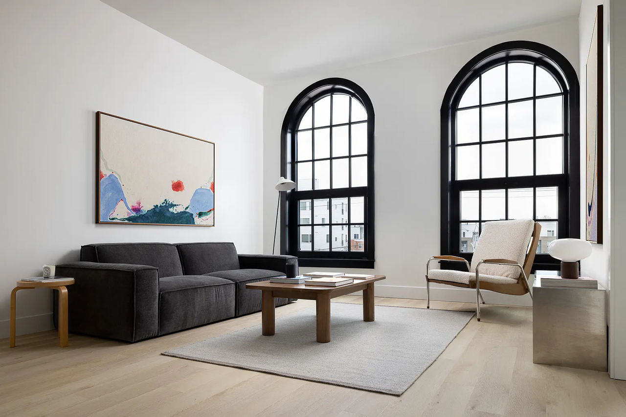 2654 Coral St - Photo 4 of 37