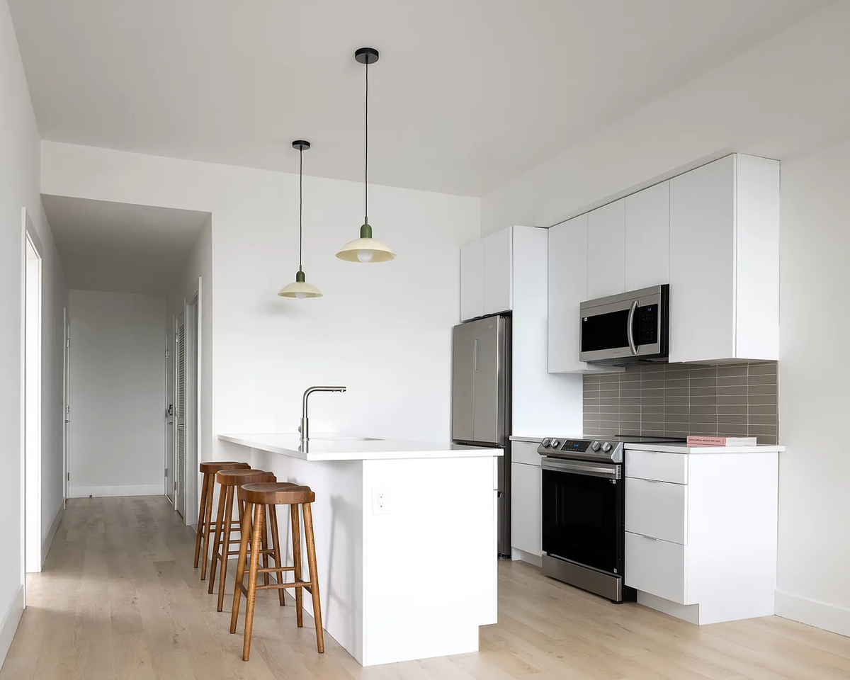 2654 Coral St - Photo 6 of 37