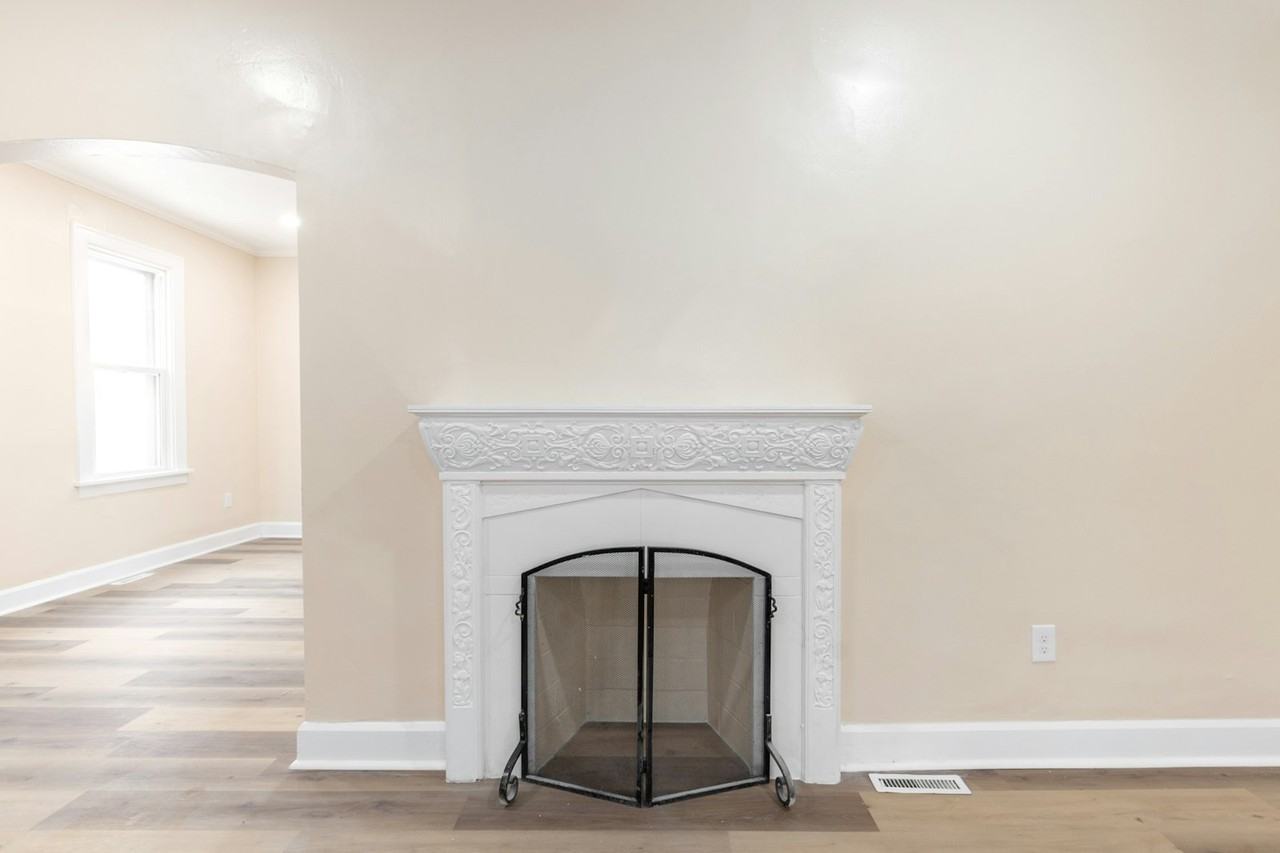 3794 West 38th Street - Photo 3 of 24