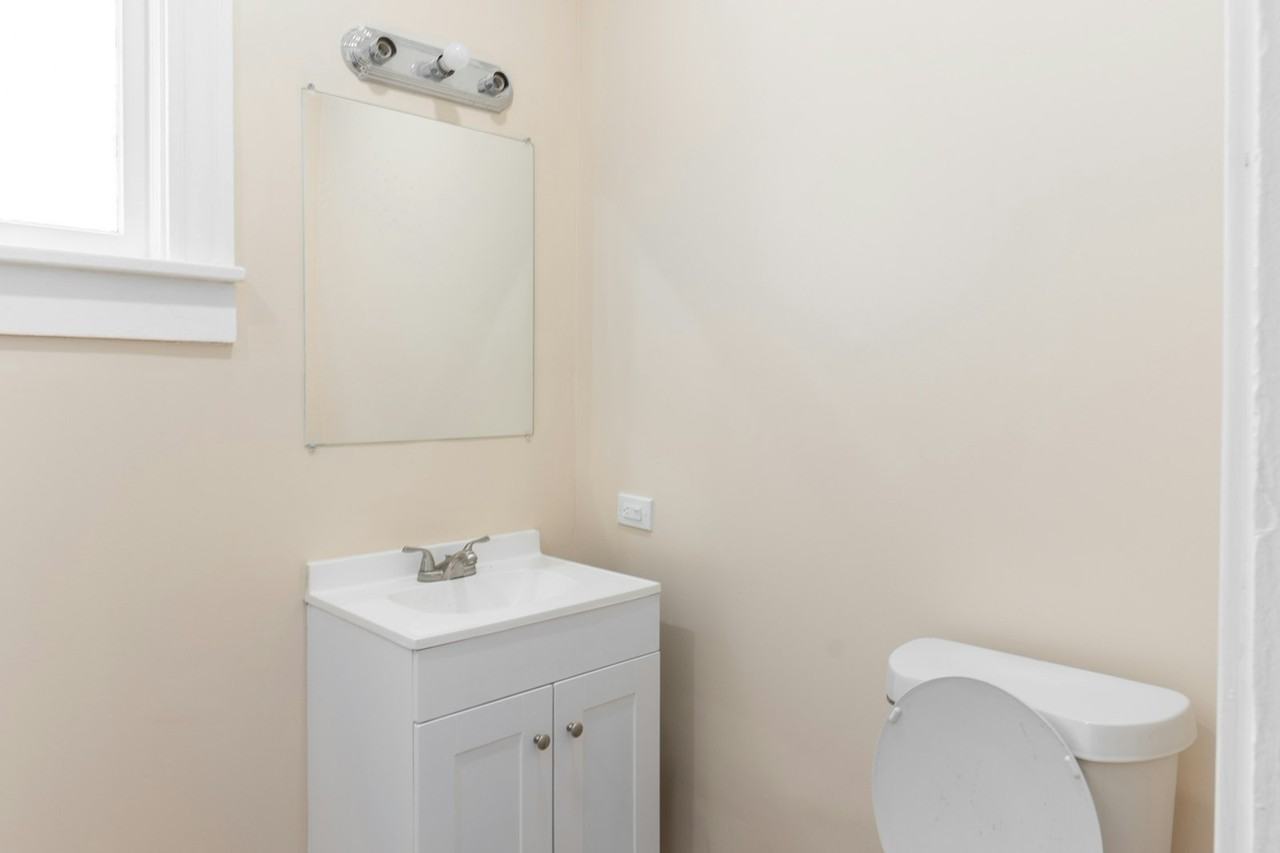 3794 West 38th Street - Photo 5 of 24