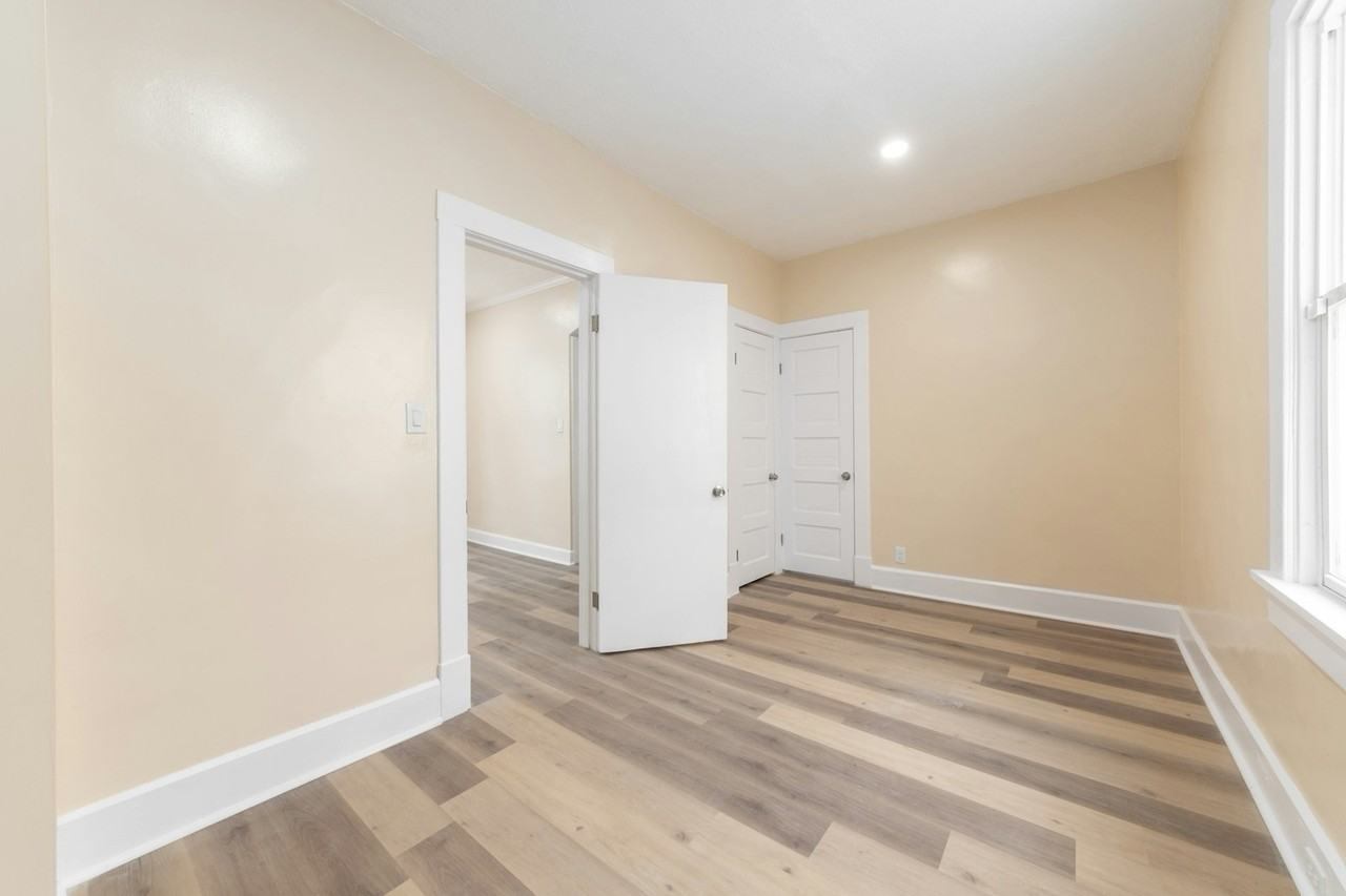 3794 West 38th Street - Photo 7 of 24