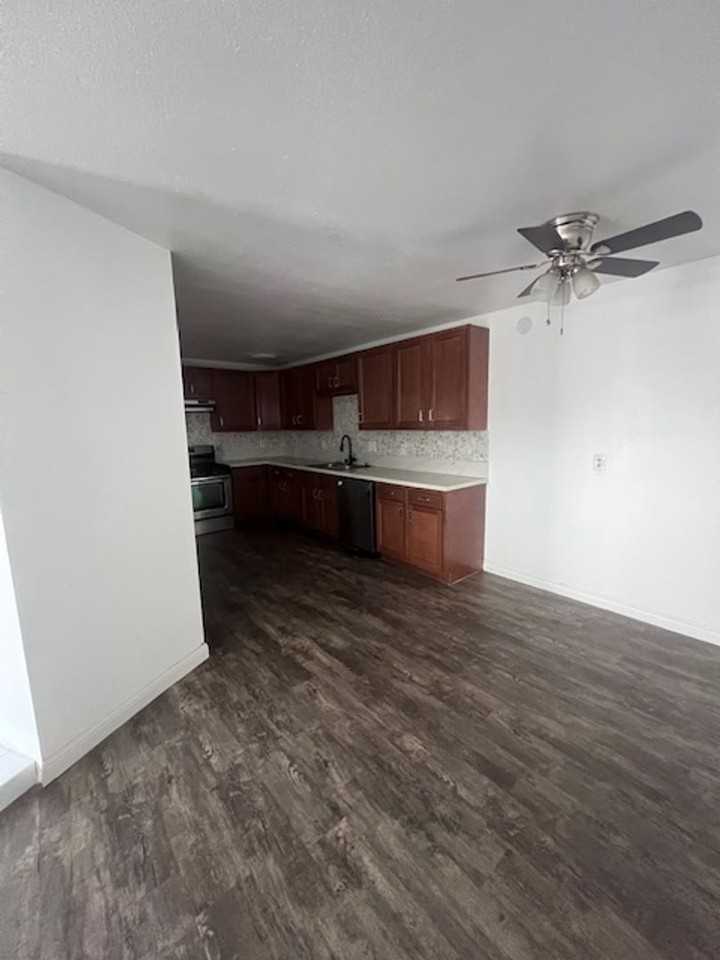 Pennsylvania Ave. - Photo 7 of 24