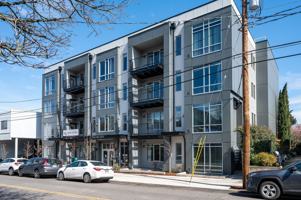 featured image of 1940 Nw 25th Ave