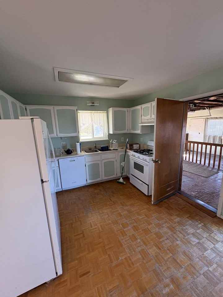 2839 Wyatt Ln - Photo 3 of 11