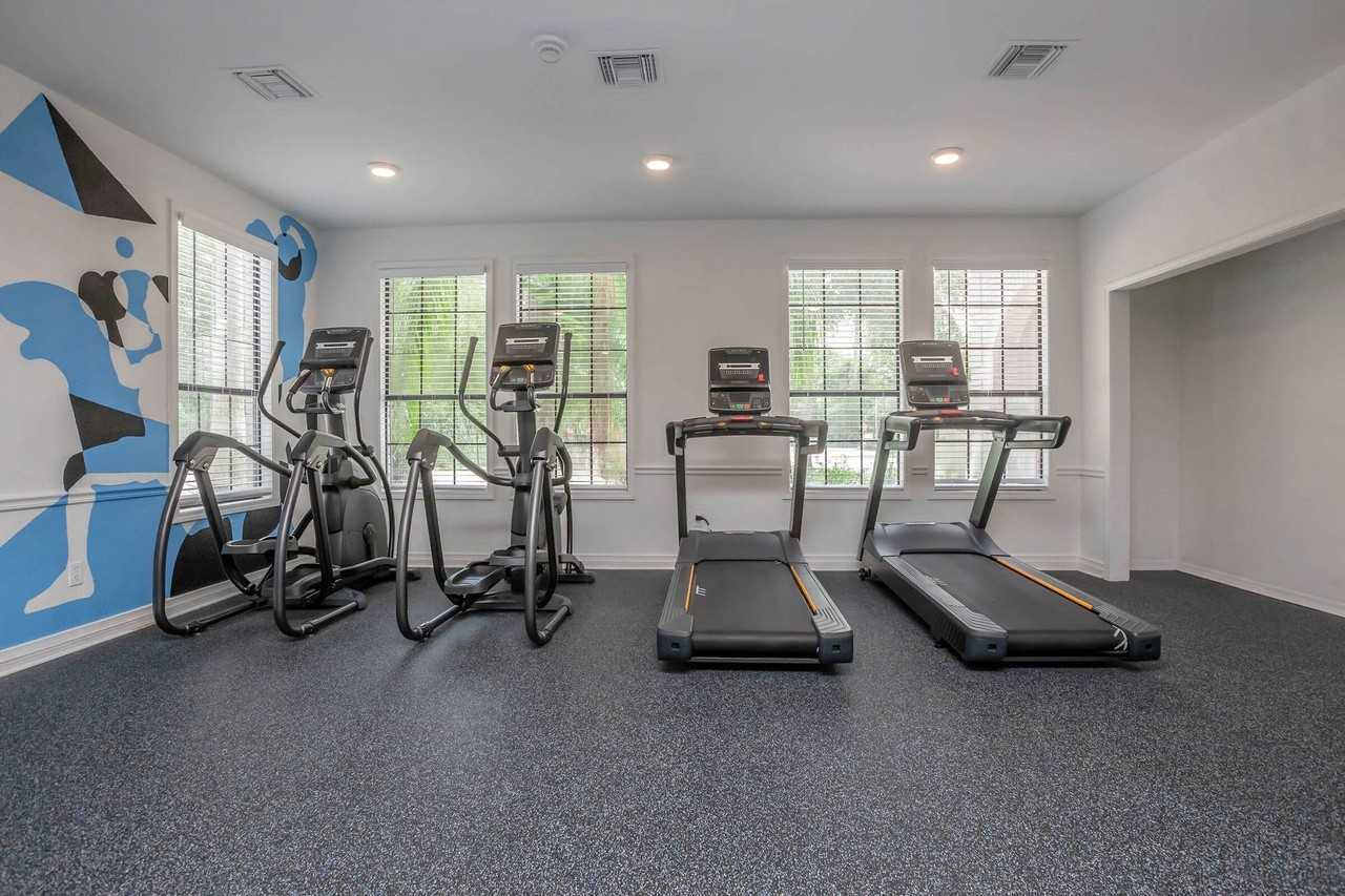 Vivo Living Jacksonville - Photo 4 of 24