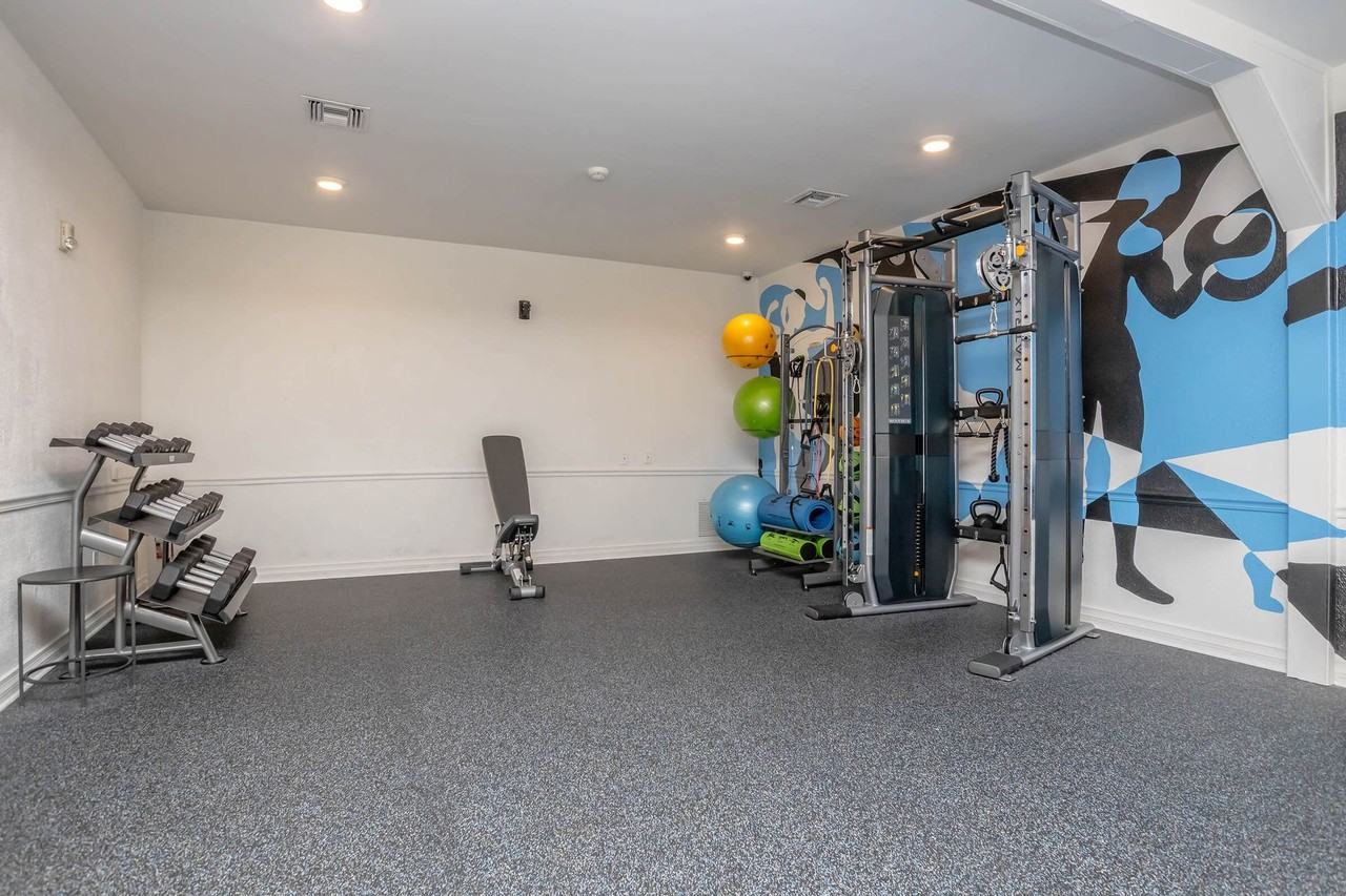 Vivo Living Jacksonville - Photo 5 of 24