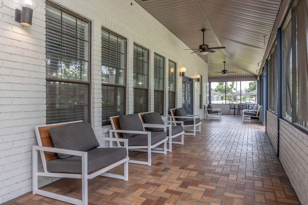 Vivo Living Jacksonville - Photo 6 of 24