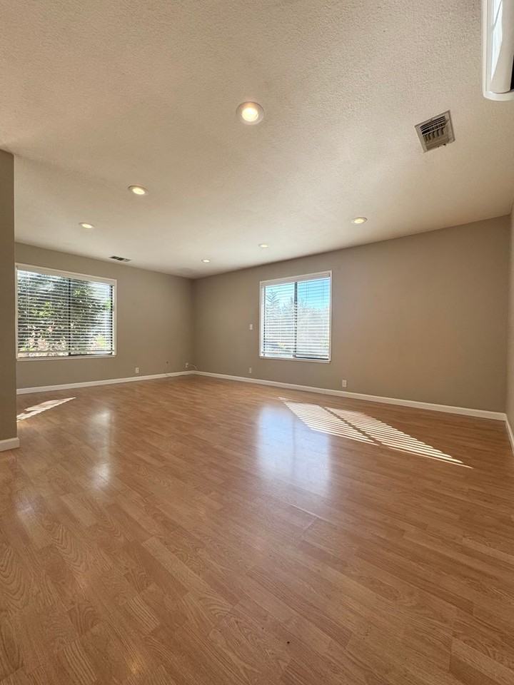 1973 S Ridge Dr - Photo 3 of 21