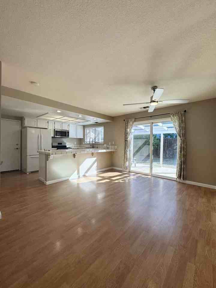 1973 S Ridge Dr - Photo 4 of 21