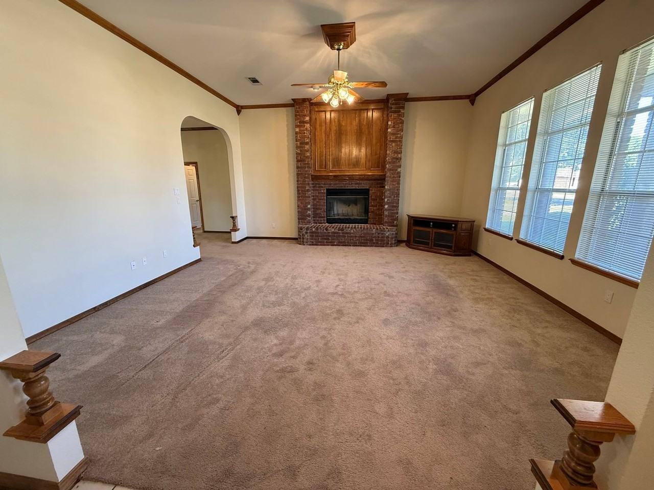 601 Chanticleer Pl - Photo 2 of 29