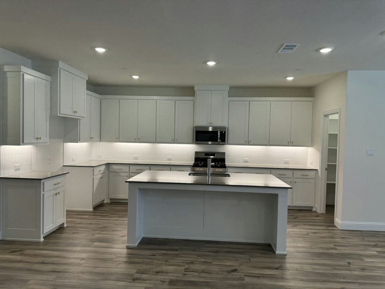 2821 Jacaranda Dr, Unit 1 - Photo 4 of 47