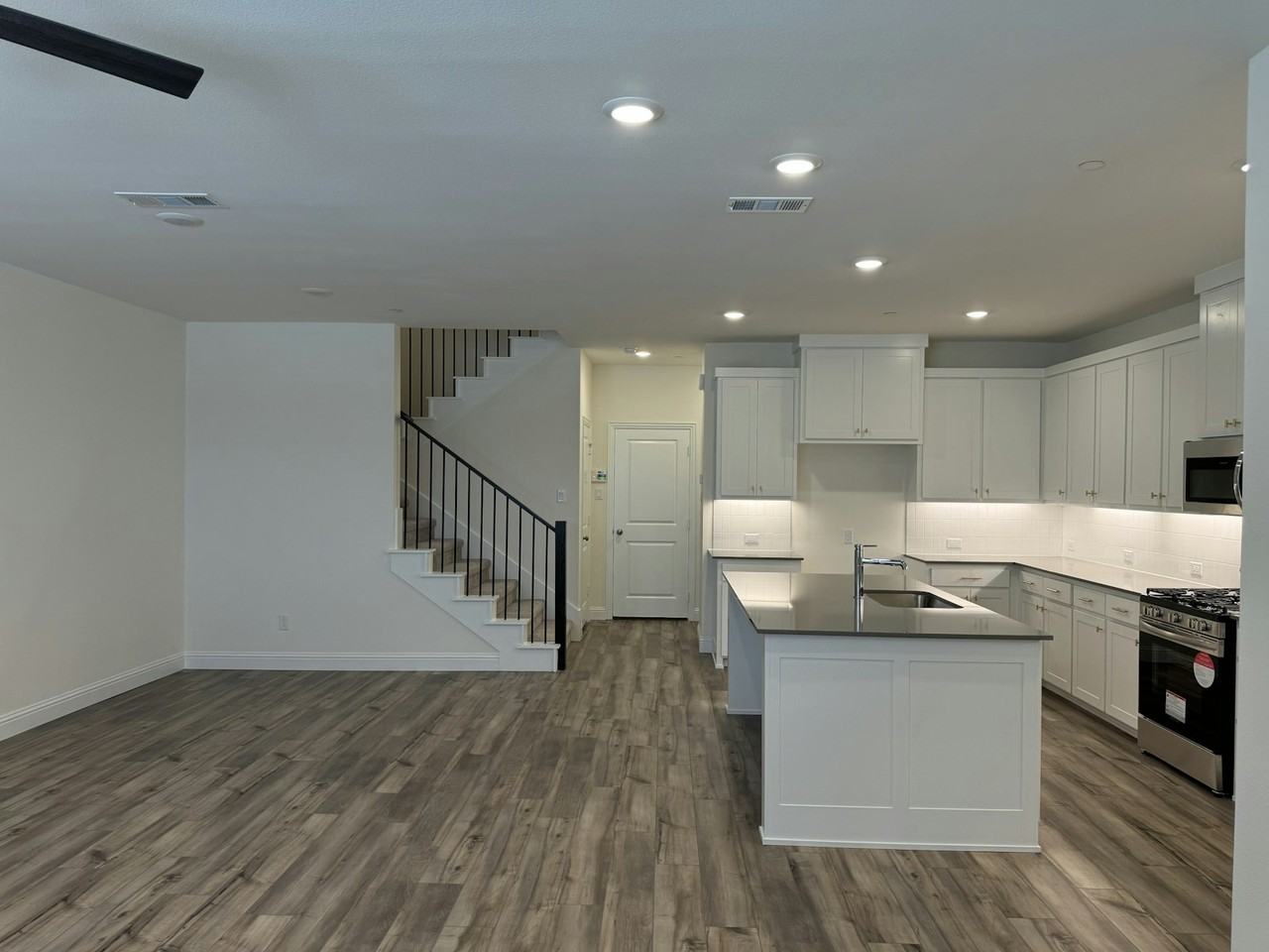 2821 Jacaranda Dr, Unit 1 - Photo 5 of 47