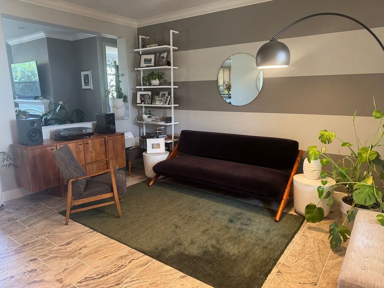 261 Joyce Dr - Photo 4 of 27