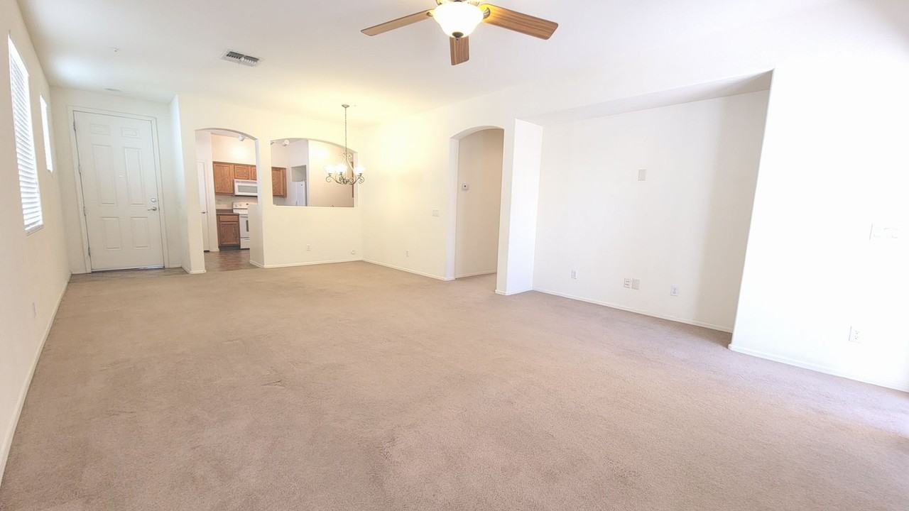 991 E Cantebria Dr - Photo 3 of 19