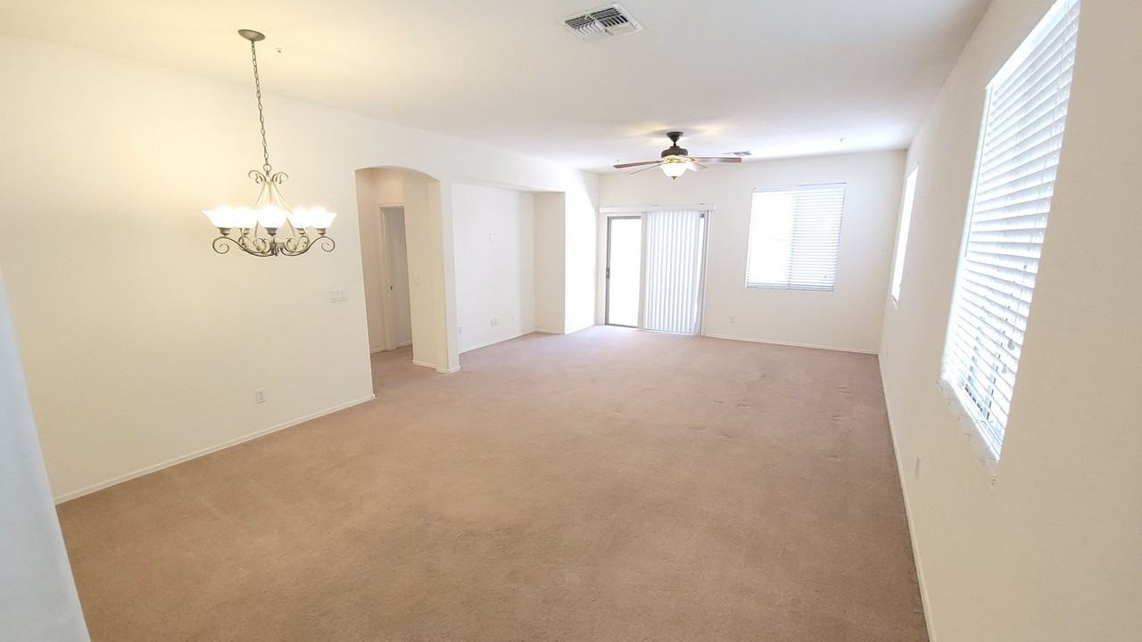 991 E Cantebria Dr - Photo 4 of 19