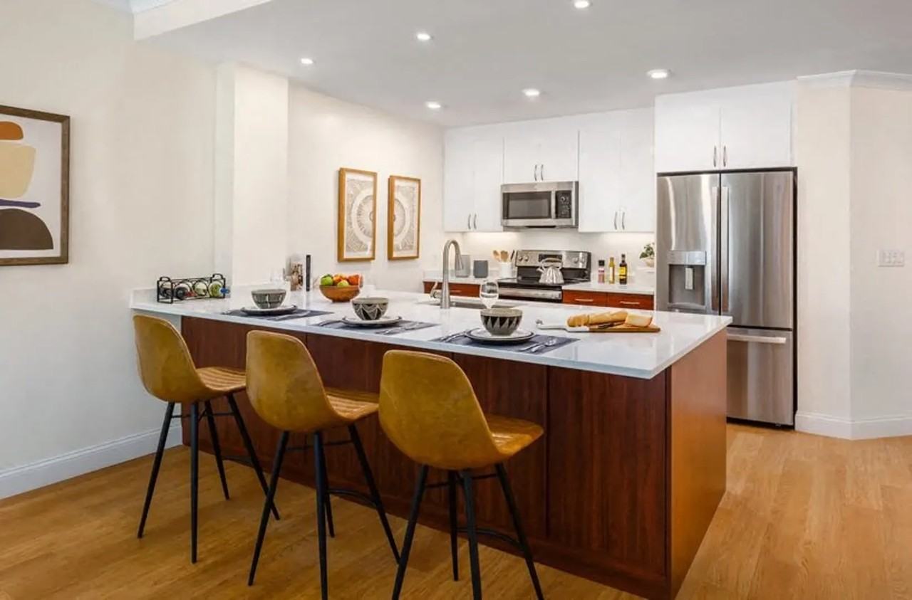 244 Independence Dr - Photo 4 of 9