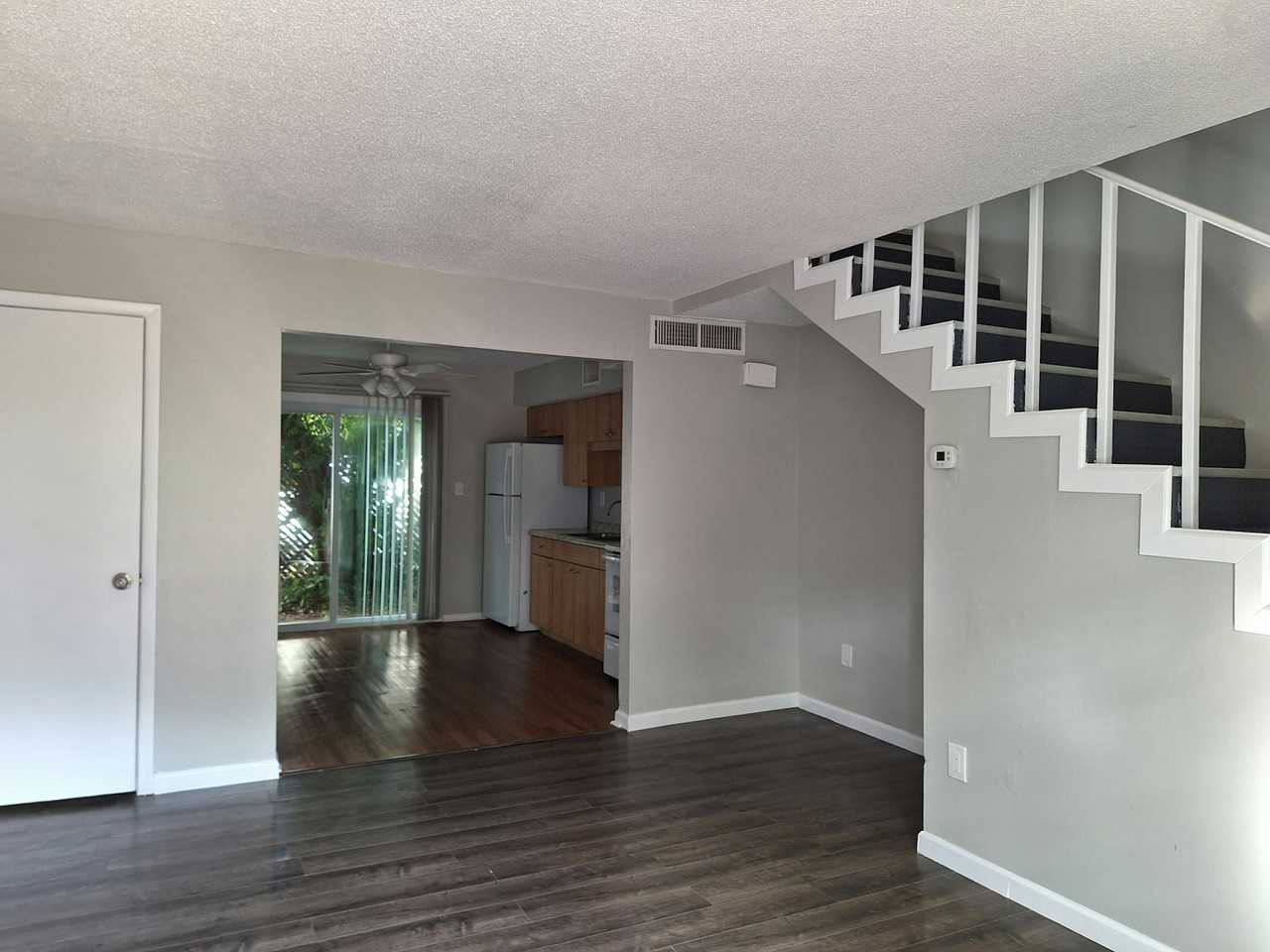 919 East Orange Street, Unit APT D - Photo 2 of 25