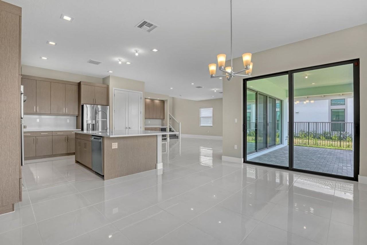 10033 Heron Flock Dr - Photo 3 of 21