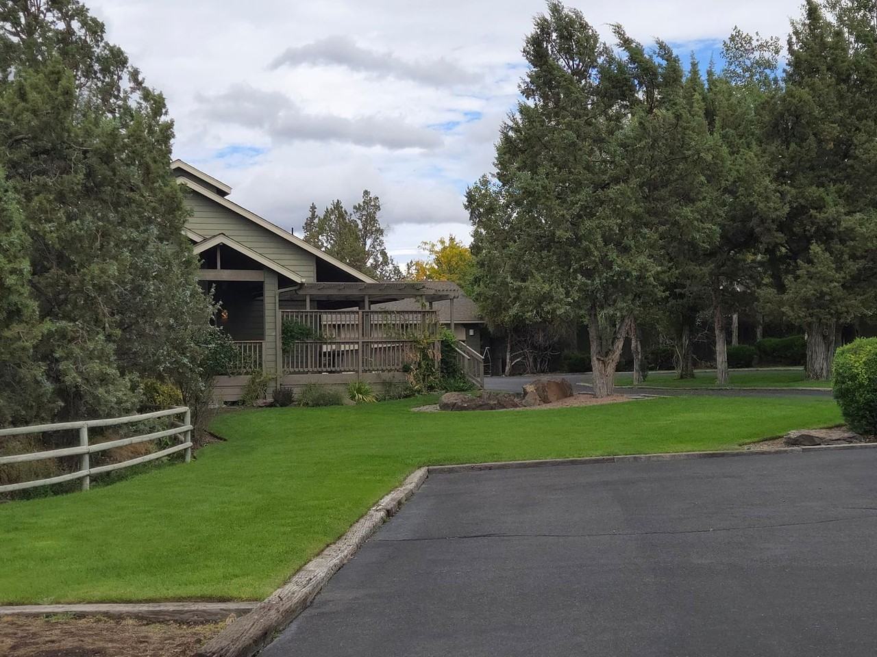 6900 Ne 1st St - Photo 5 of 35