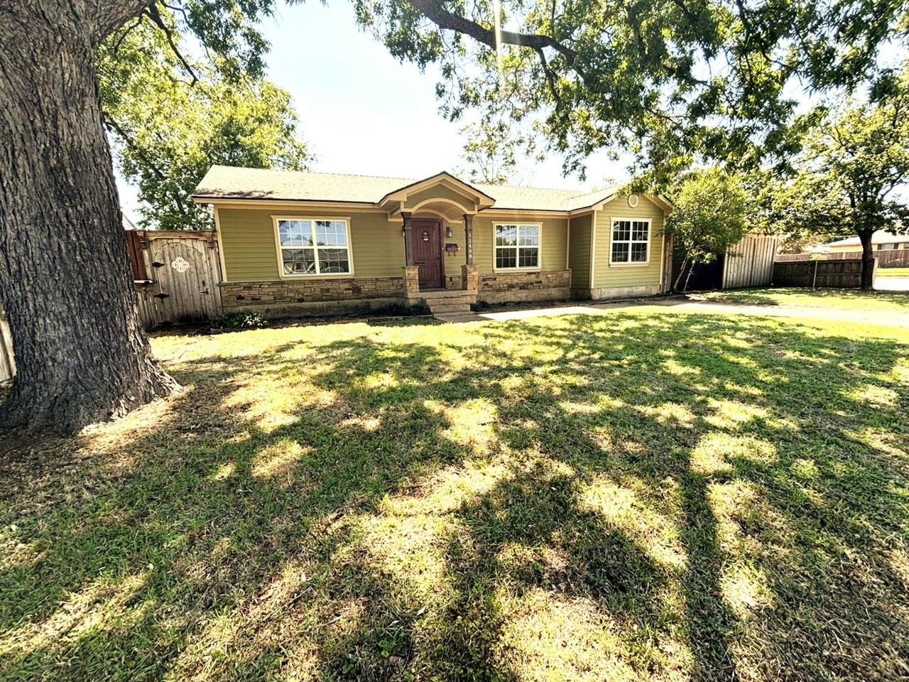 11408 Wyatt Street - Photo 2 of 17