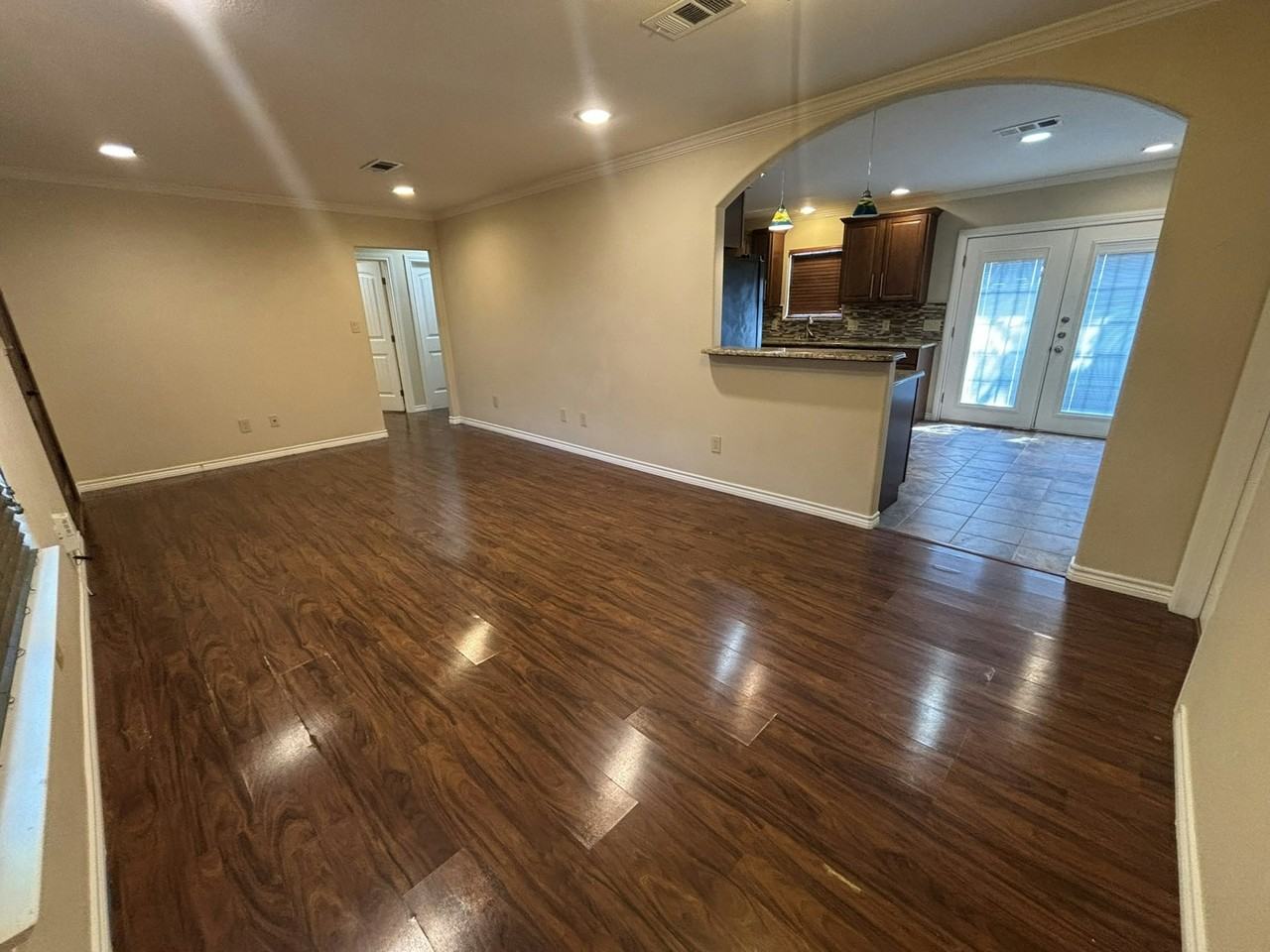 11408 Wyatt Street - Photo 4 of 17