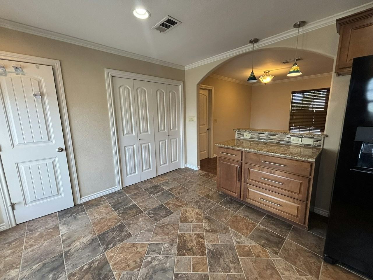 11408 Wyatt Street - Photo 5 of 17