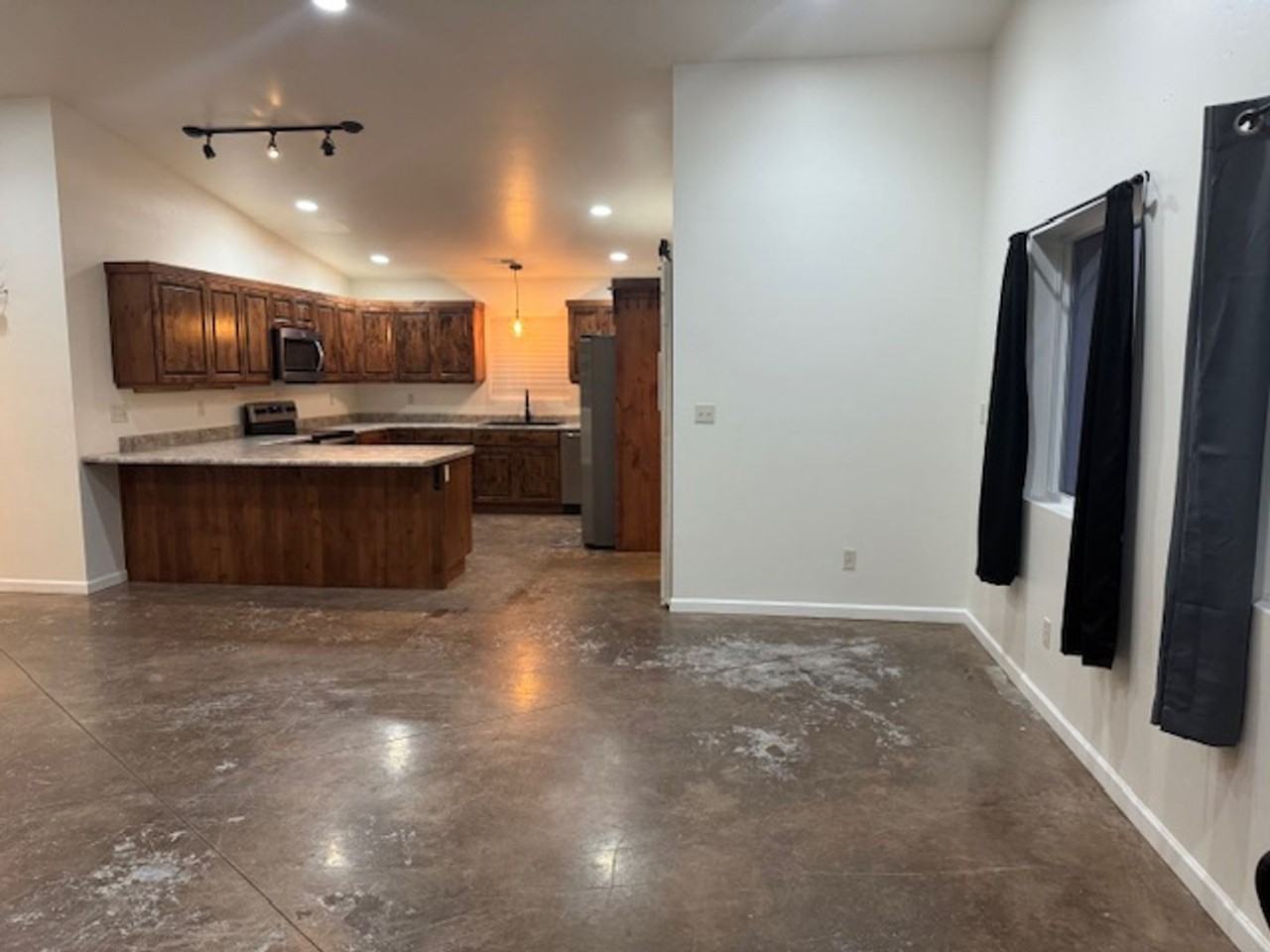 13141 E Third Aly - Photo 3 of 11