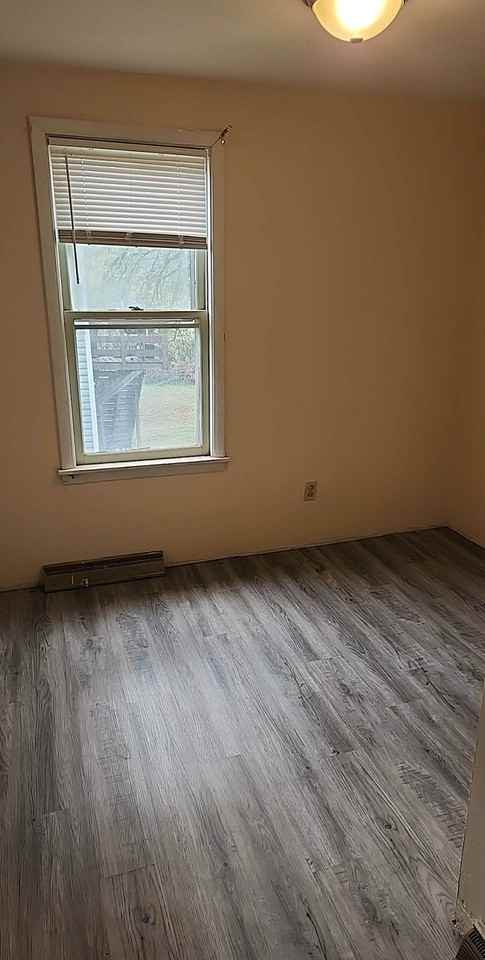 409 N 1st St, Unit 4 - Photo 5 of 8
