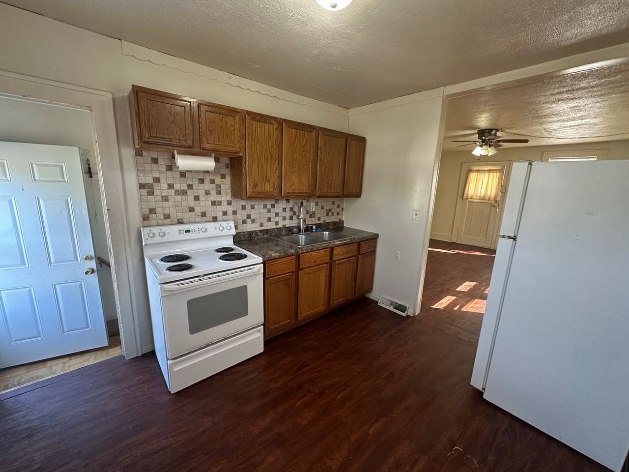 2417 S Saint Aubin St - Photo 7 of 8
