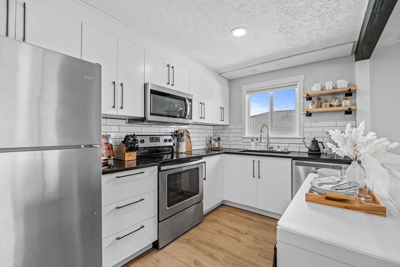 2219 North Atlantic Street - Photo 3 of 21