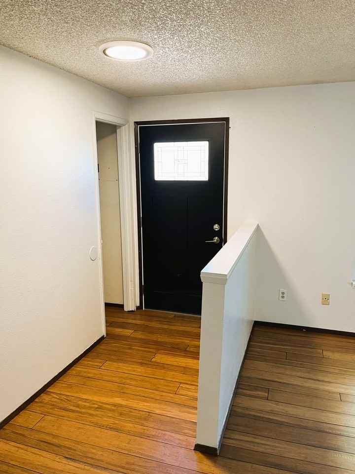 14014 Se Knight St - Photo 3 of 43