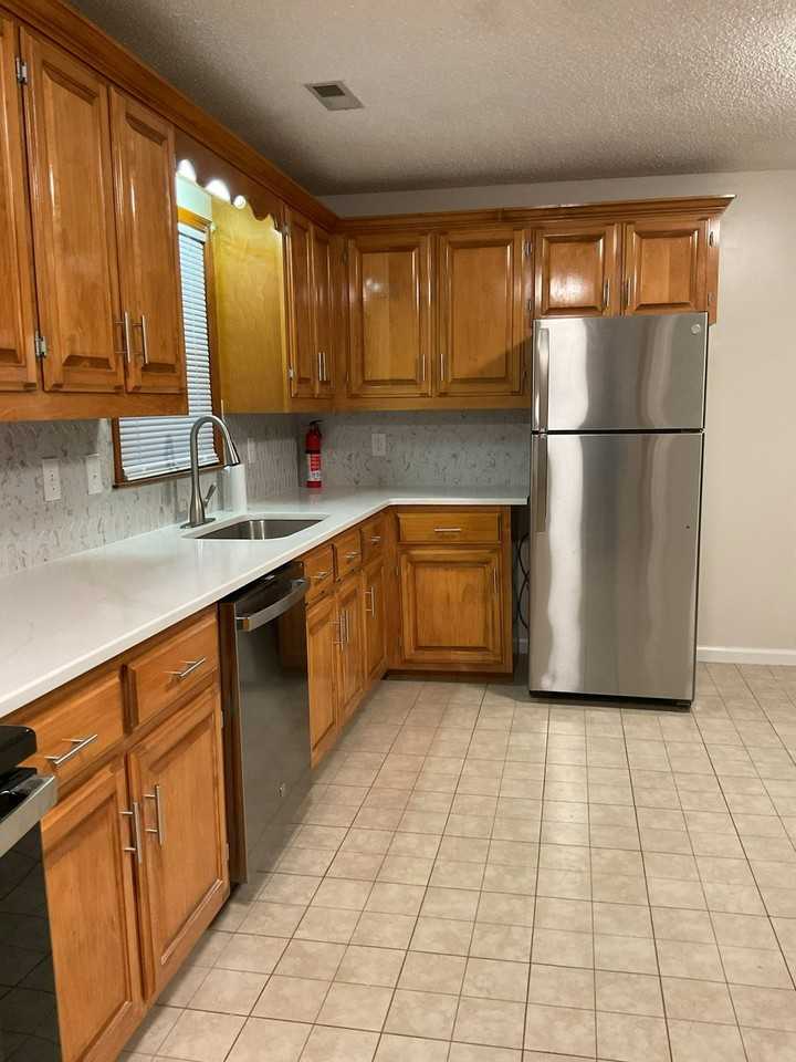 175 Ridgewood Drive - Photo 2 of 6