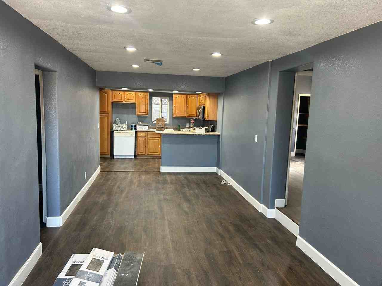 508 W 11th St - Photo 3 of 16